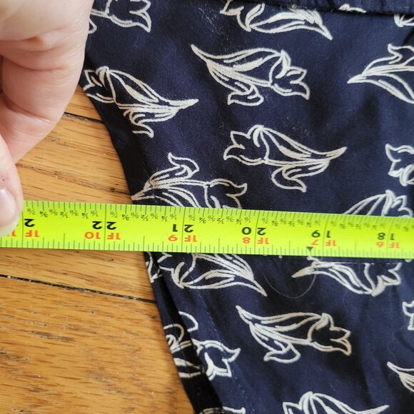 Vintage Navy Short-Sleeve Button-Up Blouse With White Floral Tulip Print & Back - Picture 7 of 8